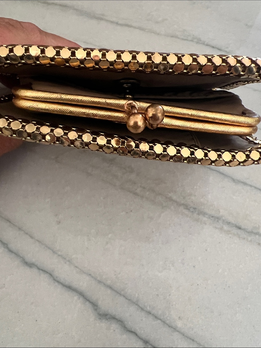 Vintage 1969 Oroton Metallic Gold Mesh Wallet with Coin Space - Picture 14 of 14